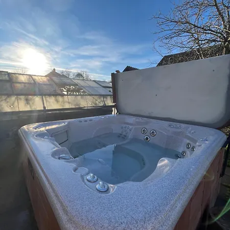 Statek Losiny * Велке Лосины